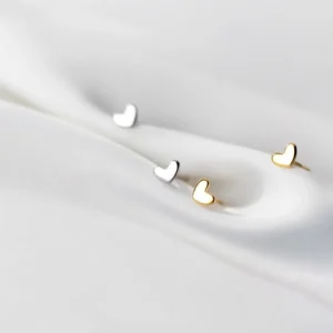 91b18dc1a2cc3960cb65539ef2c66089 Sterling Silver Heart Shape Stud Earrings