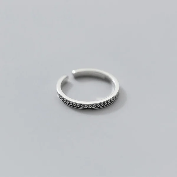 96db9fe0e5c8724492b07e0ff0d3cf10 Sterling Silver Simple Herringbone Ring